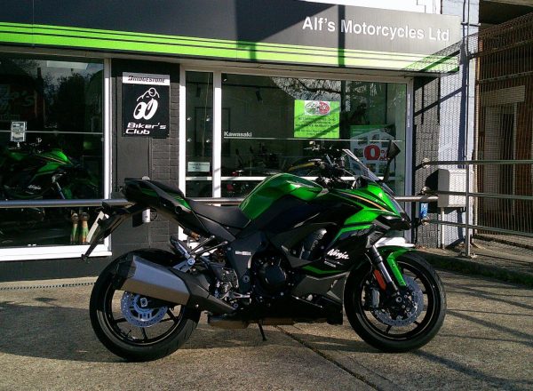 8455009x2048x1149_FFFFFF_L_0