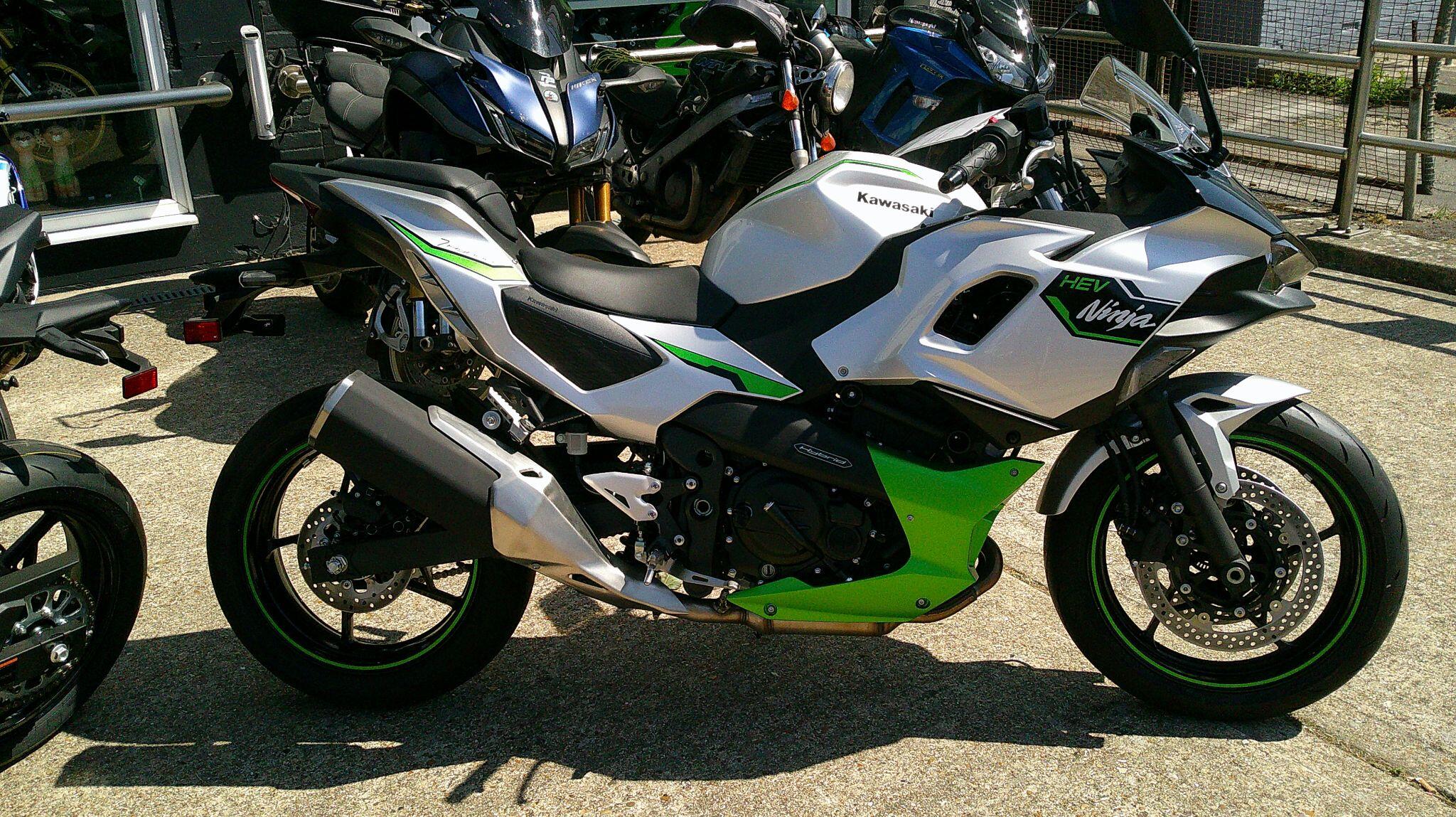 New Kawasaki Ninja 7 Hybrid
