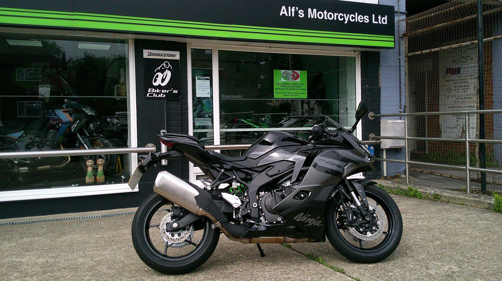 2026 Kawasaki Ninja ZX-4RR