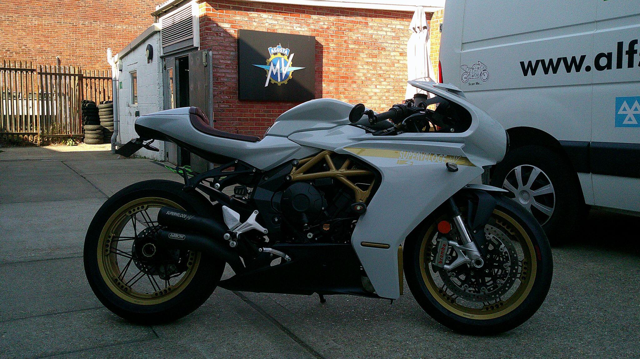 2022 MV Agusta Superveloce 800